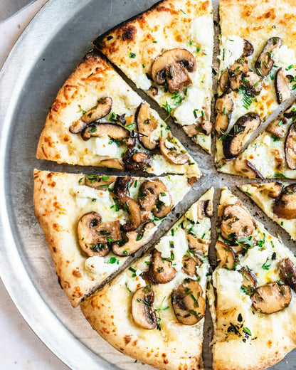 Mushroom Classic Pizza: A Slice of Earthy Elegance!