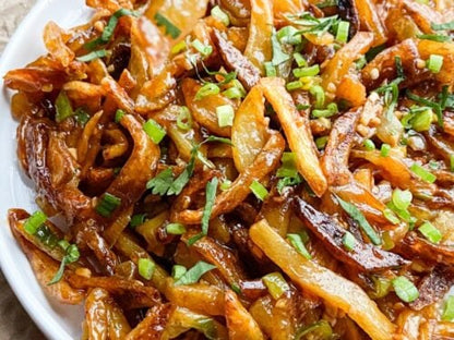 Fiery & Savory: Chilli Garlic Fries